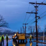 전력 시스템 리스크 분석 - **Prompt: Extreme Weather Response and Grid Resilience**
"A dramatic, cinematic shot of skilled ...